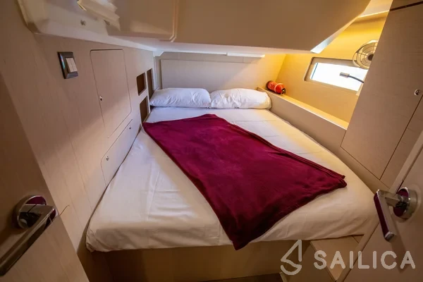 Oceanis 46.1 - Yacht Charter Sailica