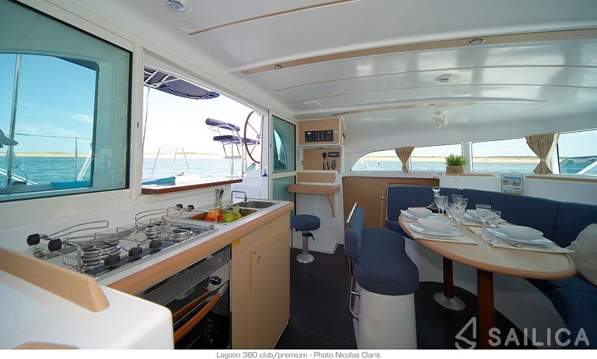 Lagoon 380 S2 - Yacht Charter Sailica