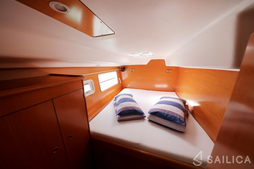 Lagoon 380 S2 - Yacht Charter Sailica