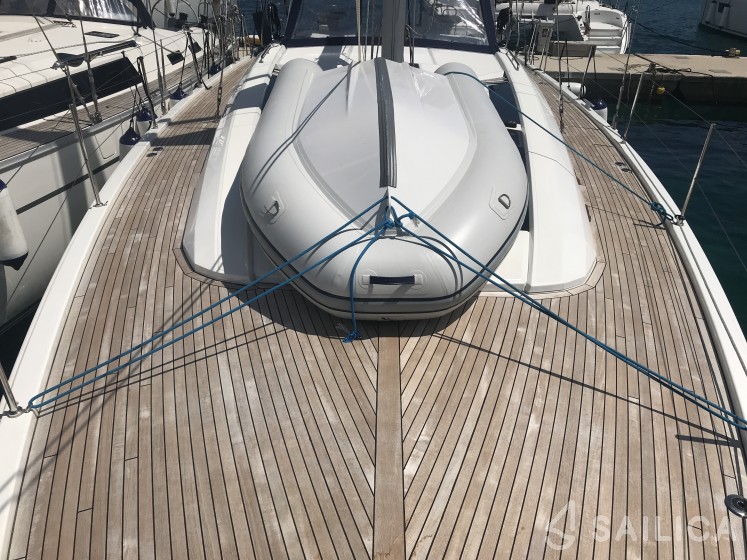 Oceanis 51.1 - Yacht Charter Sailica