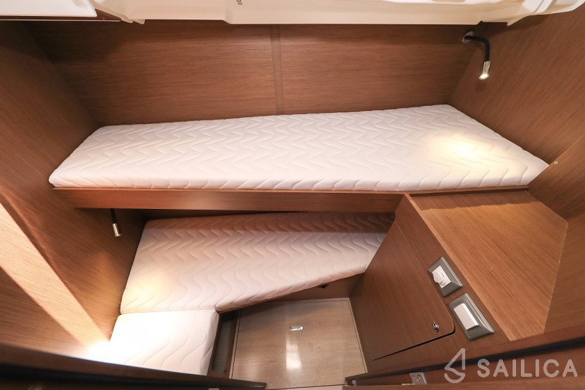 Oceanis 46.1 - Yacht Charter Sailica