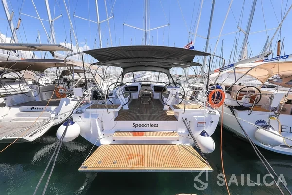 Oceanis 46.1 - Yacht Charter Sailica