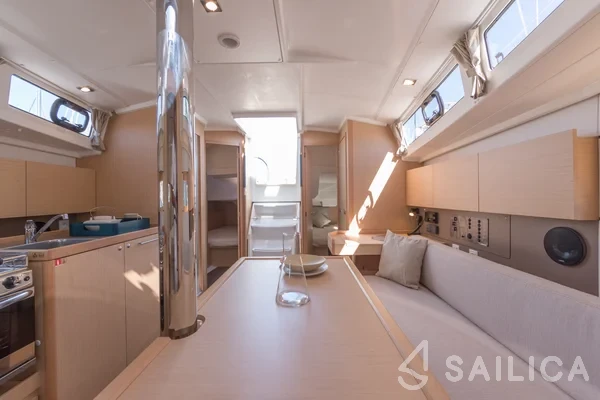 Oceanis 38.1 - Yacht Charter Sailica