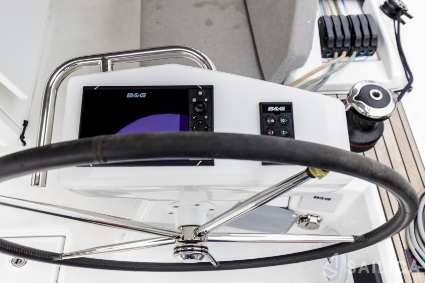 Oceanis 51.1 - Yacht Charter Sailica