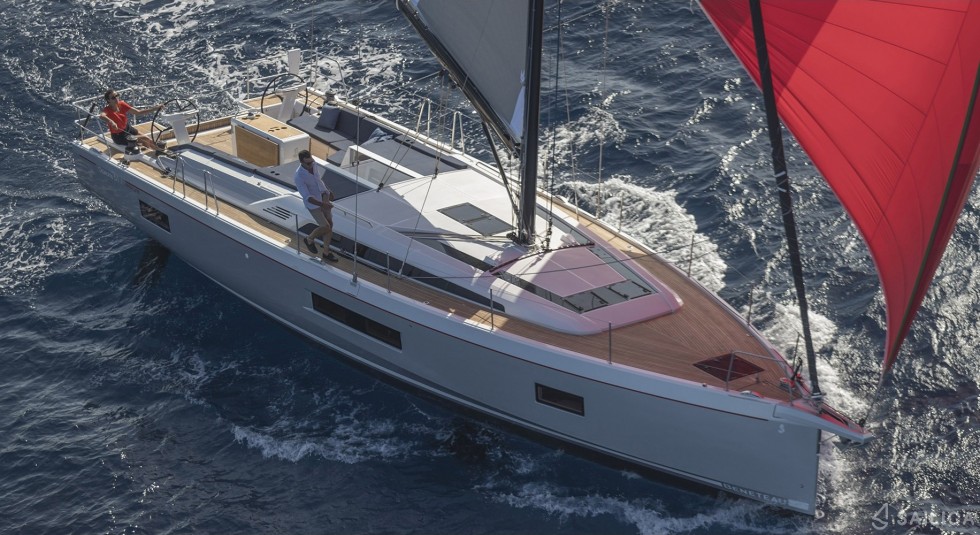 Oceanis 51.1 - Yacht Charter Sailica