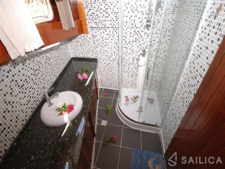 Gulet - Yacht Charter Sailica