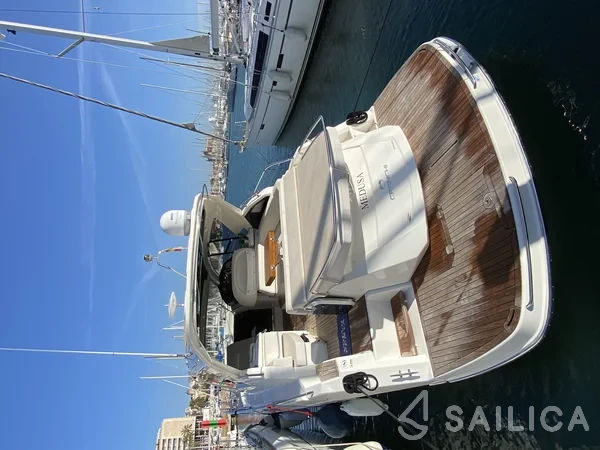 Cranchi M44 HT - Yacht Charter Sailica