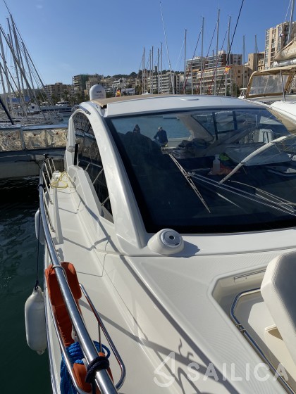 Cranchi M44 HT - Yacht Charter Sailica