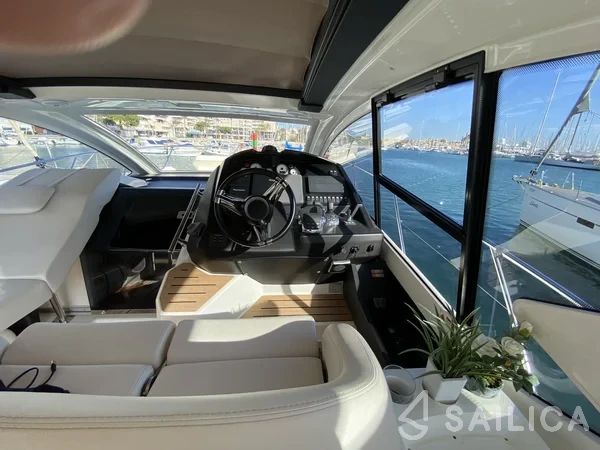 Cranchi M44 HT - Yacht Charter Sailica