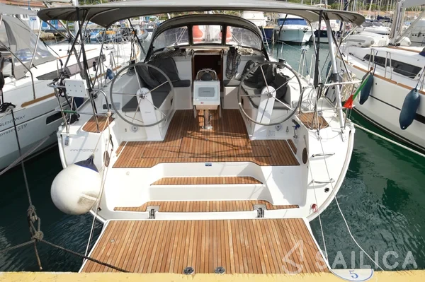 Bavaria 46 Cruiser - Yacht Charter Sailica