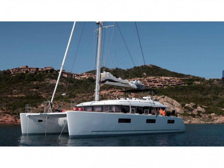 Lagoon 620 - Yacht Charter Sailica