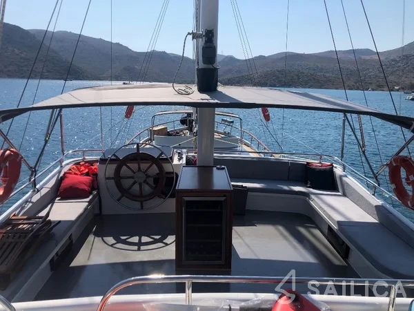 Gulet - Yacht Charter Sailica