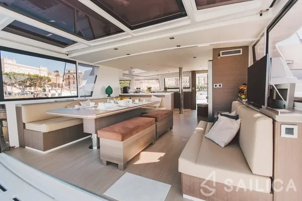 Bali 5.4. - Yacht Charter Sailica