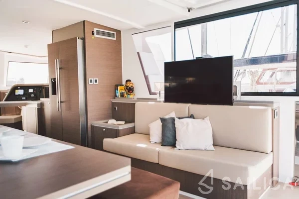 Bali 5.4. - Yacht Charter Sailica
