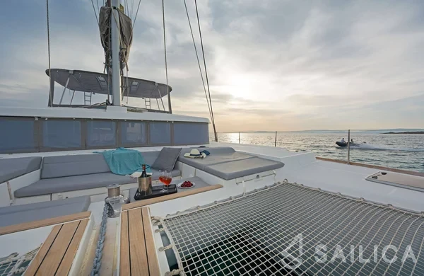Lagoon 500 - Yacht Charter Sailica