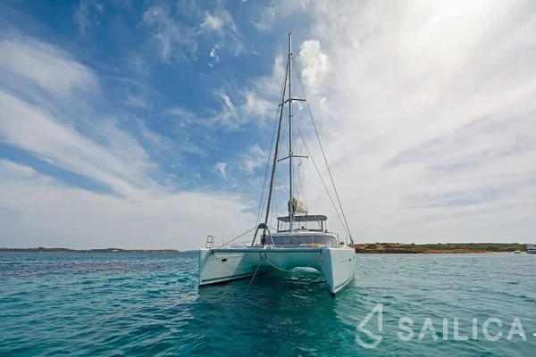 Lagoon 500 - Yacht Charter Sailica