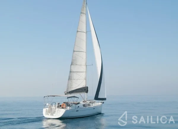 Oceanis 43 - Yacht Charter Sailica