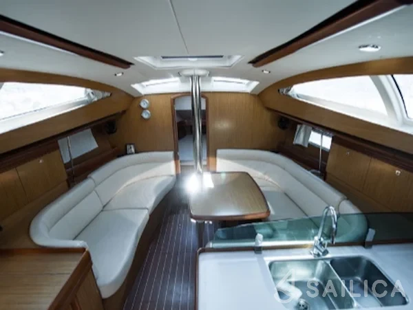 Sun Odyssey 39 DS - Yacht Charter Sailica