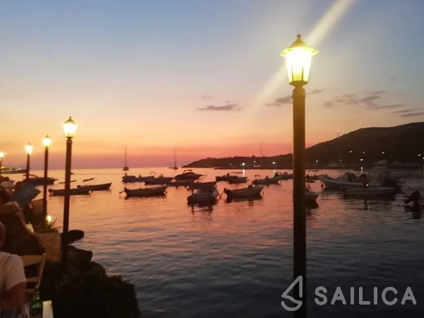 Sun Odyssey 39 DS - Yacht Charter Sailica
