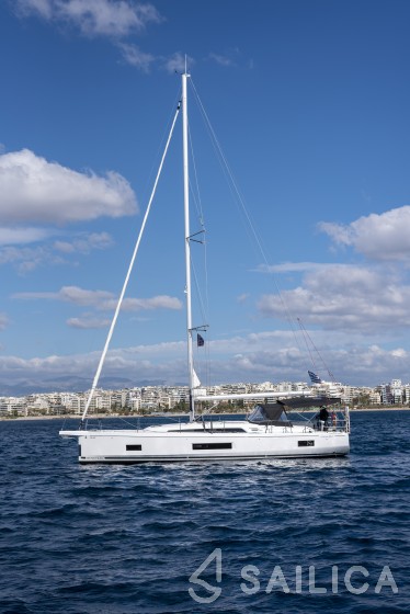 Oceanis 46.1 - Yacht Charter Sailica