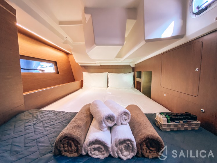 Oceanis 46.1 - Yacht Charter Sailica