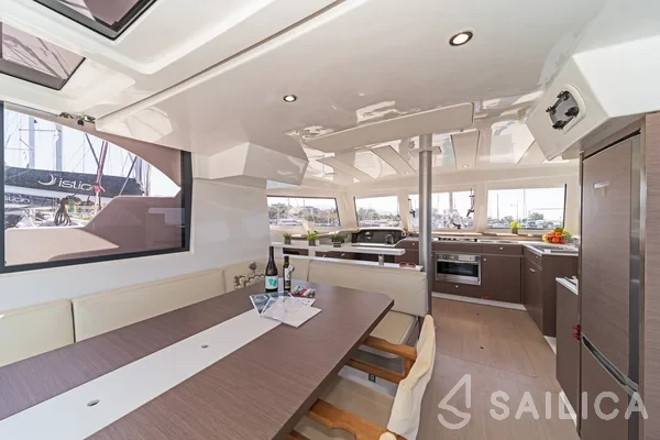 Bali Catspace - Yacht Charter Sailica