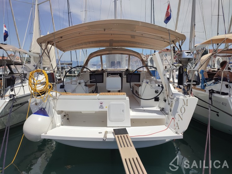 Dufour 412 GL - Yacht Charter Sailica