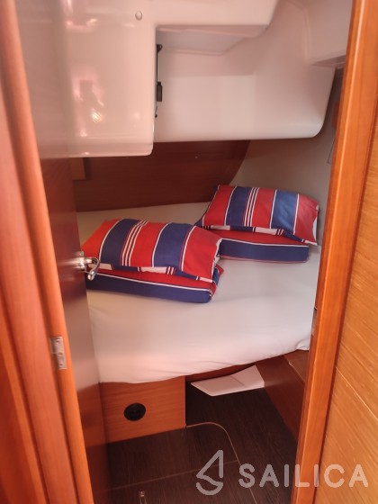 Dufour 412 GL - Yacht Charter Sailica