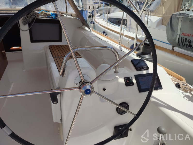 Dufour 412 GL - Yacht Charter Sailica