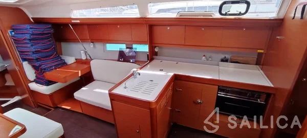 Dufour 412 GL - Yacht Charter Sailica