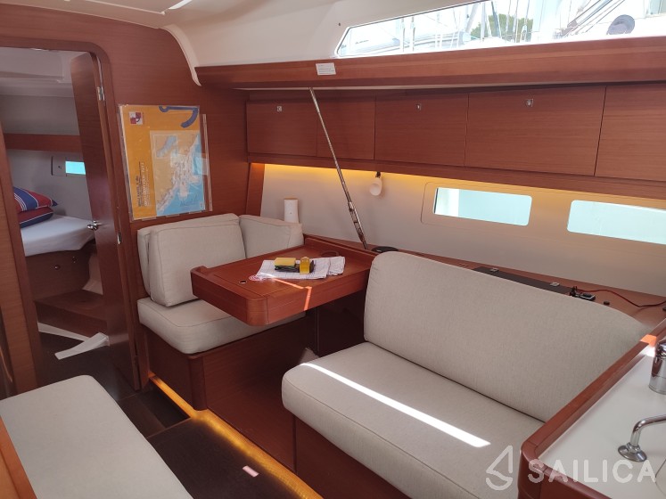 Dufour 412 GL - Yacht Charter Sailica