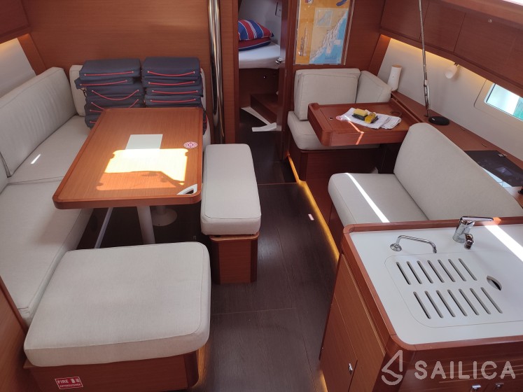 Dufour 412 GL - Yacht Charter Sailica