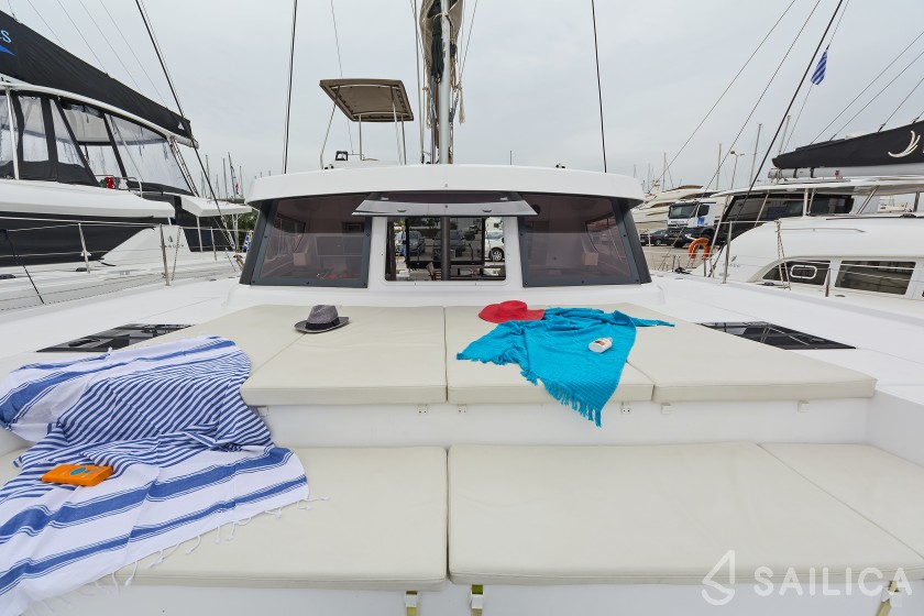 Bali Catspace - Yacht Charter Sailica