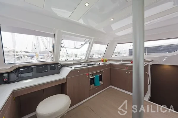 Bali Catspace - Yacht Charter Sailica