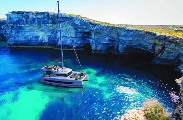 Bali Catspace - Yacht Charter Sailica