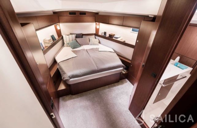 Bavaria 46 Cruiser - Yacht Charter Sailica
