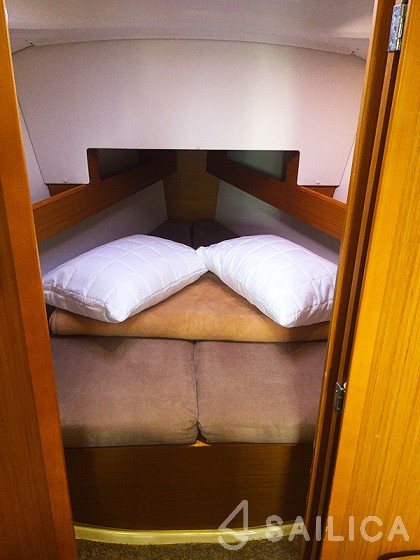Sun Odyssey 389 - Yacht Charter Sailica