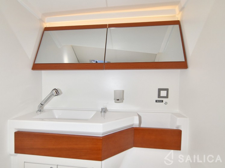 Oceanis 46.1 - Yacht Charter Sailica