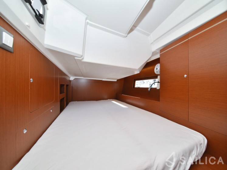Oceanis 46.1 - Yacht Charter Sailica