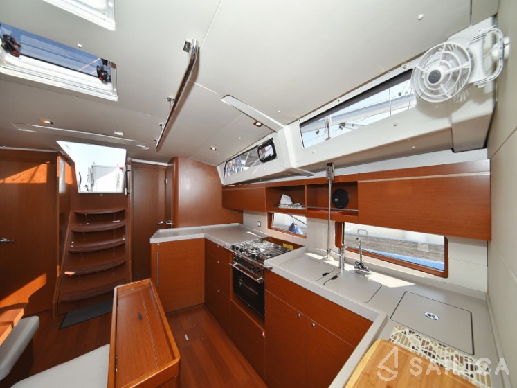 Oceanis 46.1 - Yacht Charter Sailica