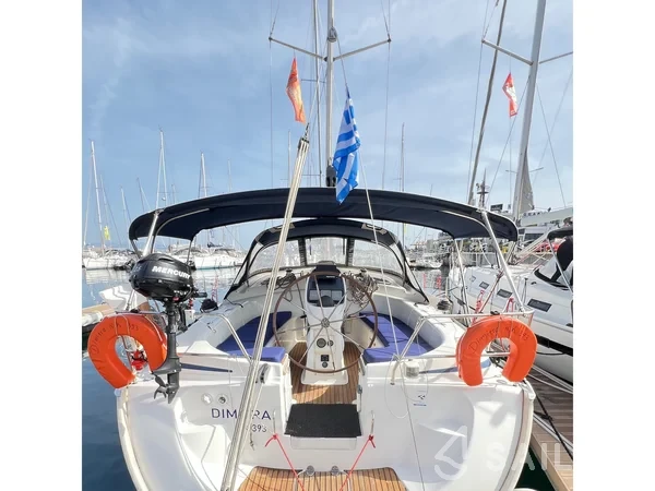 Bavaria 39 Cruiser - Yacht Charter Sailica