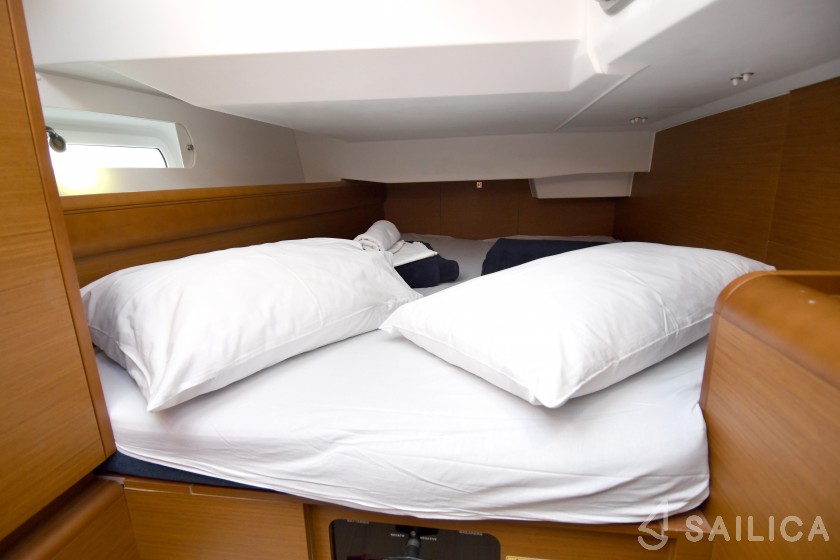 Sun Odyssey 419 - Yacht Charter Sailica