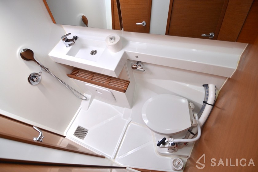 Sun Odyssey 440 - Yacht Charter Sailica