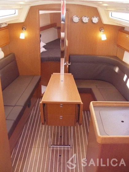 Bavaria 34 Cruiser - Yacht Charter Sailica