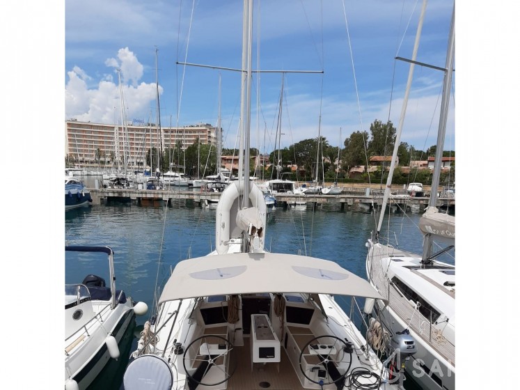 Dufour 390 Grand Large - Yacht Charter Sailica