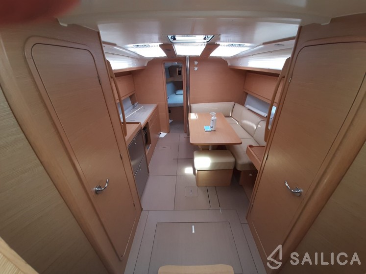 Dufour 390 Grand Large - Yacht Charter Sailica