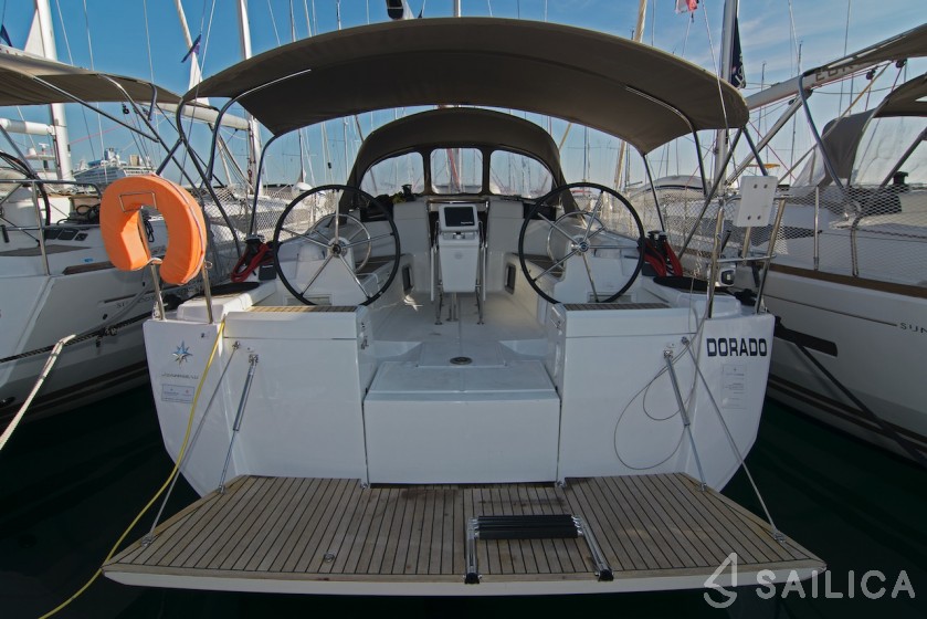 Sun Odyssey 419 - Yacht Charter Sailica
