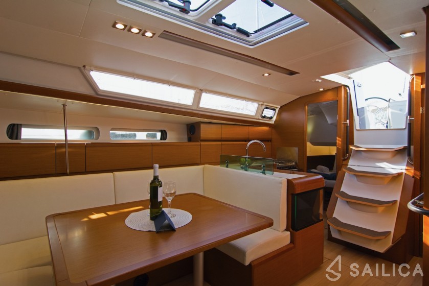 Sun Odyssey 419 - Yacht Charter Sailica