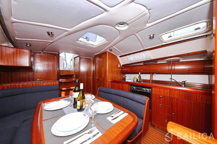 Bavaria 38 Cruiser - Yacht Charter Sailica