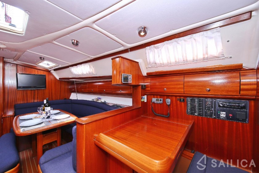 Bavaria 38 Cruiser - Yacht Charter Sailica